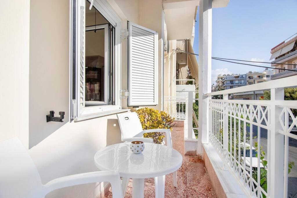 Vintage Charm Apt Near Centre Heraklion  Bagian luar foto