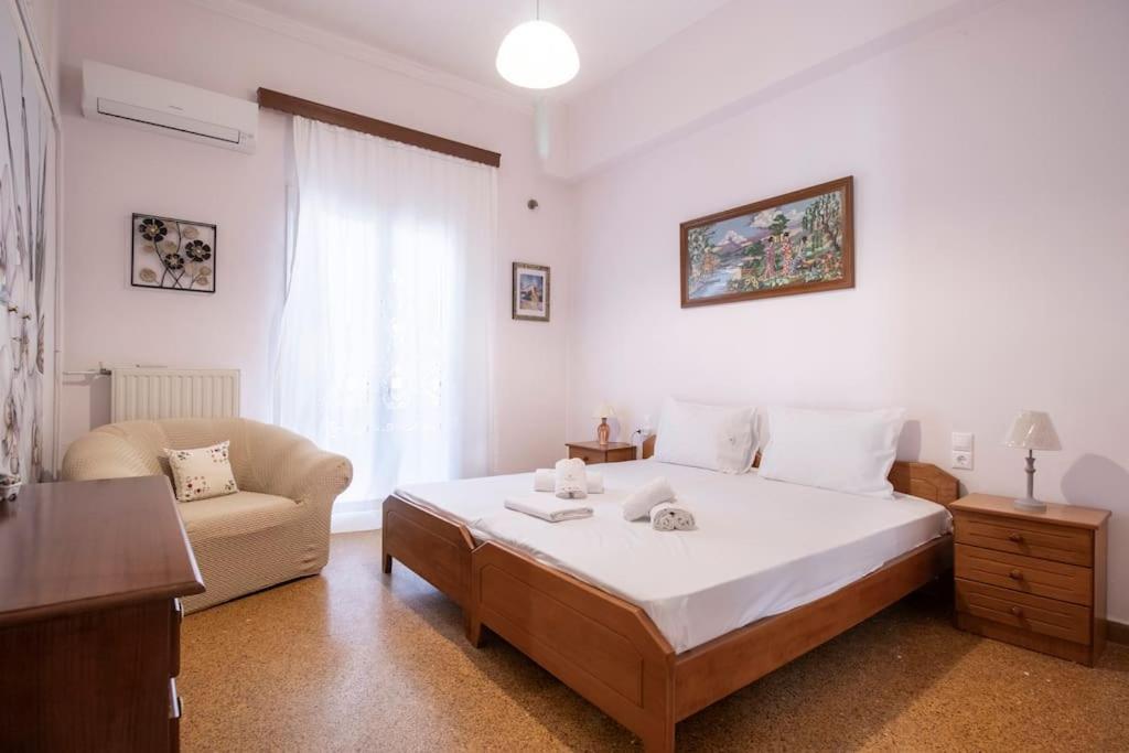 Vintage Charm Apt Near Centre Heraklion  Bagian luar foto