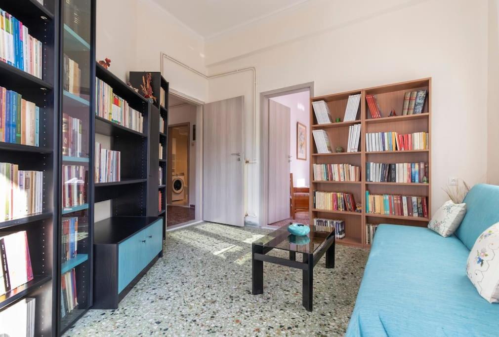 Vintage Charm Apt Near Centre Heraklion  Bagian luar foto