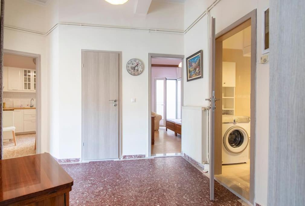 Vintage Charm Apt Near Centre Heraklion  Bagian luar foto