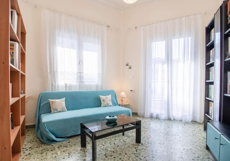 Vintage Charm Apt Near Centre Heraklion  Bagian luar foto